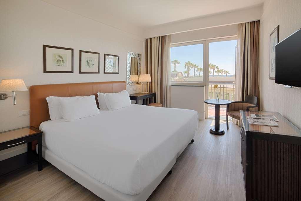 Nh Parco Degli Aragonesi Hotel 4*